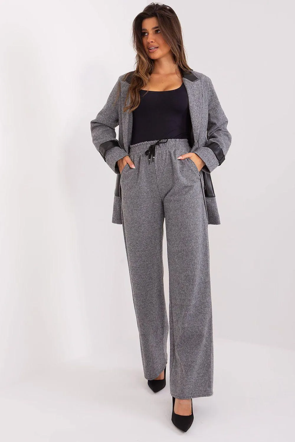 Chic Gray-Black High-Waisted Wide-Leg Pants for Modern Women