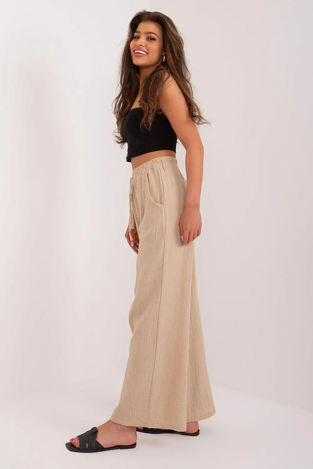 Elegant Italian-Inspired Trousers for Modern Women - Made in Europe