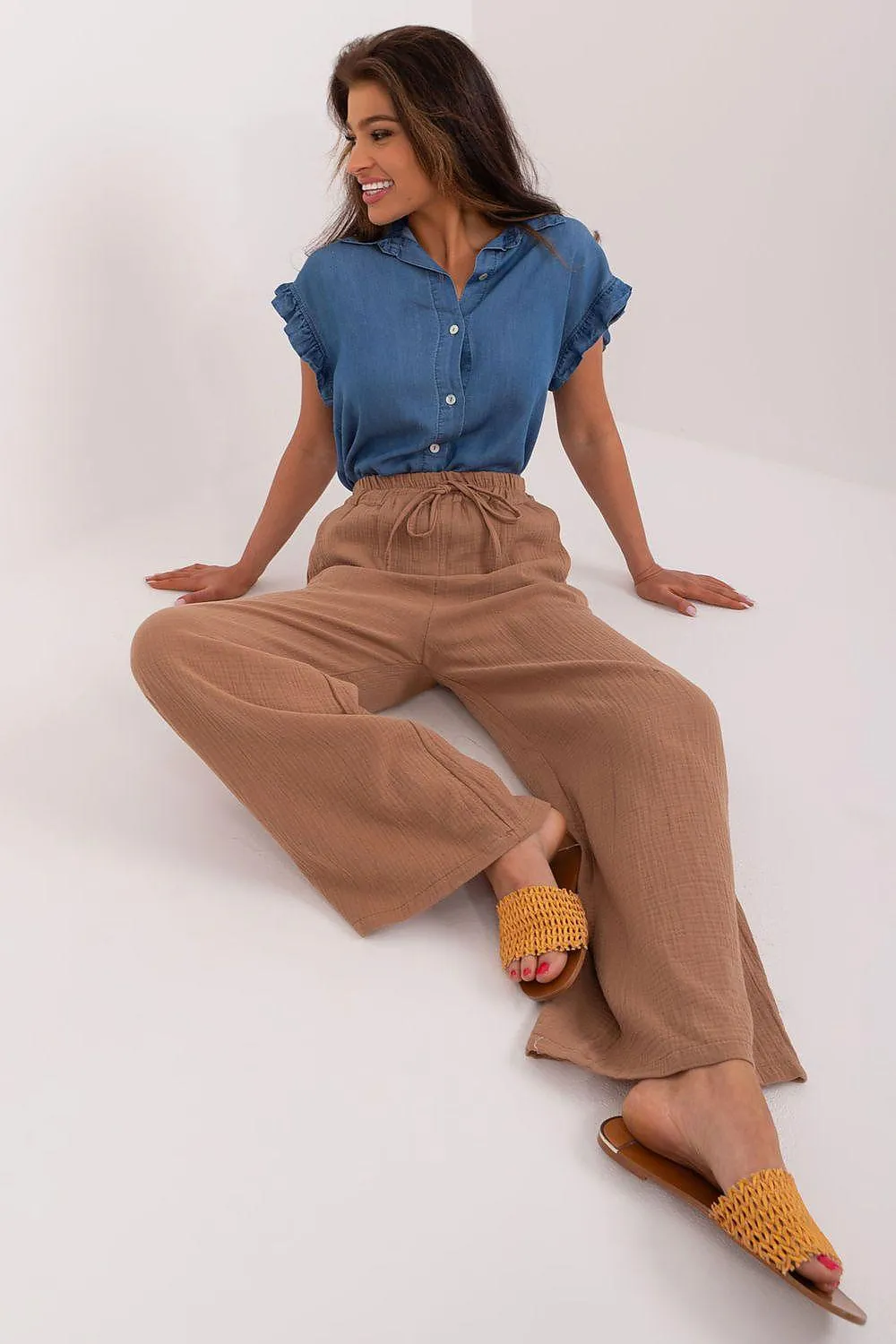 Elegant Italian-Inspired Trousers for Modern Women - Made in Europe